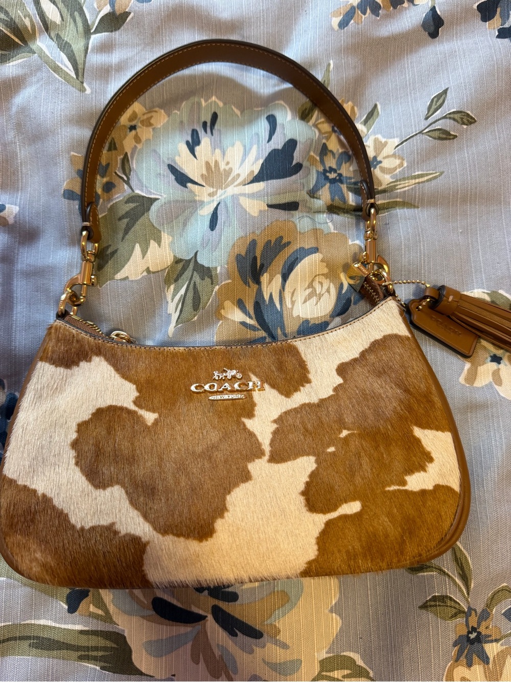 NWT Coach Teri Shoulder Bag In Haircalf With Cow Print